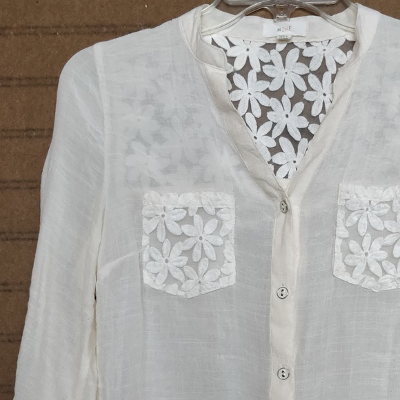 MINE semi-sheer ivory blouse with pop floral lace - Picture 7 of 7